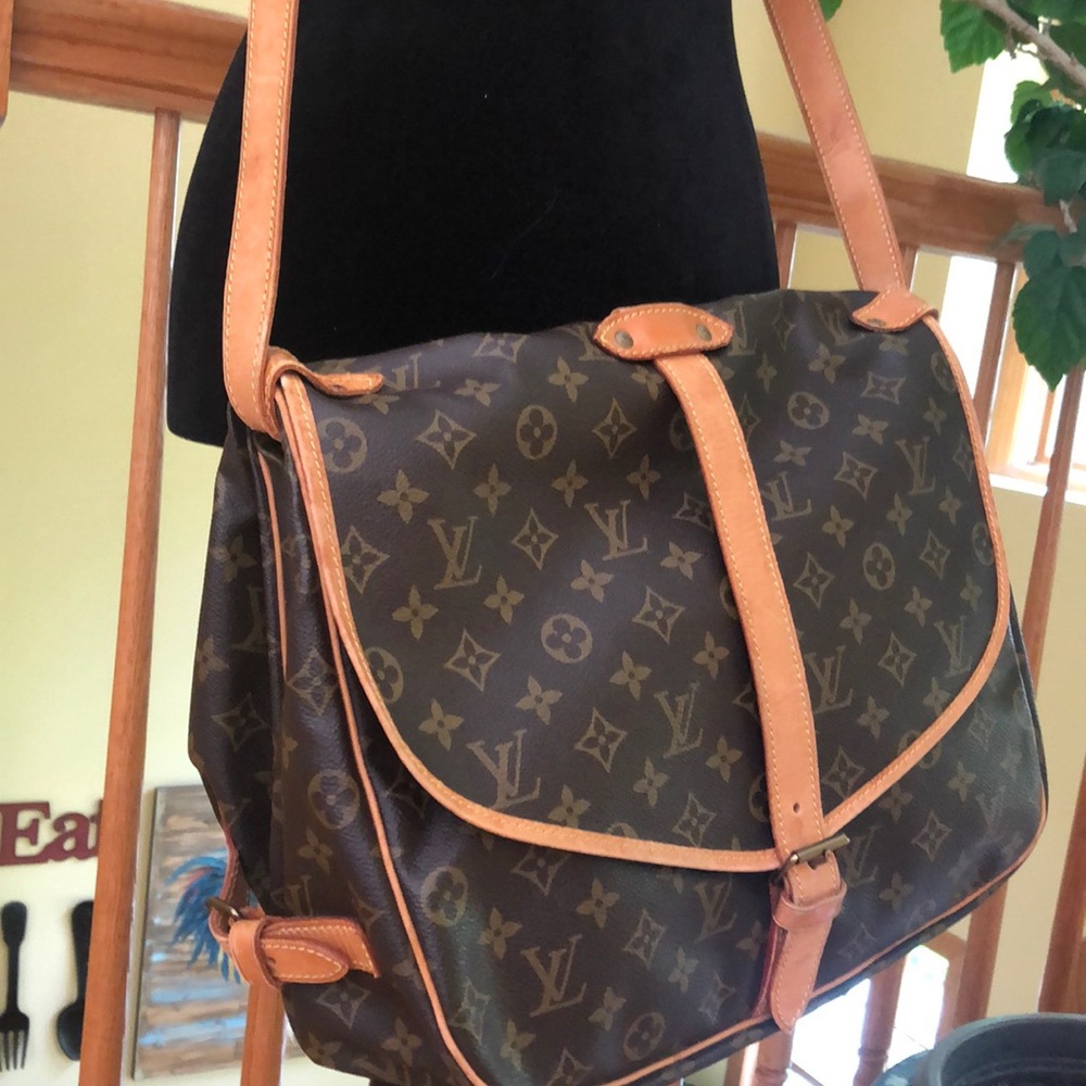Louis Vuitton Saumur